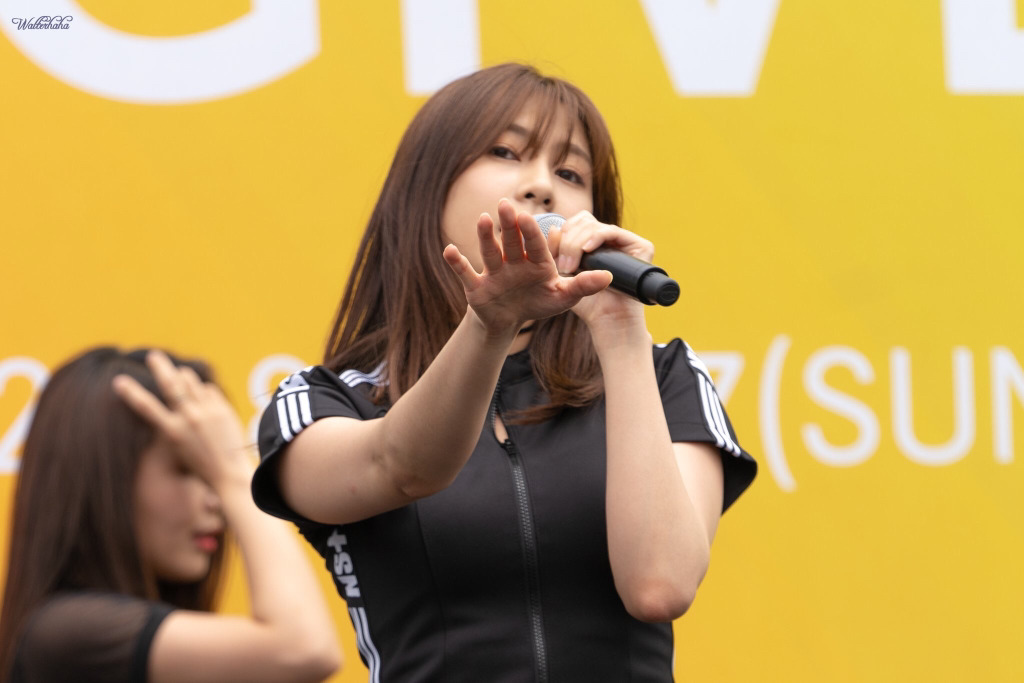 [에이핑크] 피곤한 하루의 시작이라서 하영이 | 인스티즈