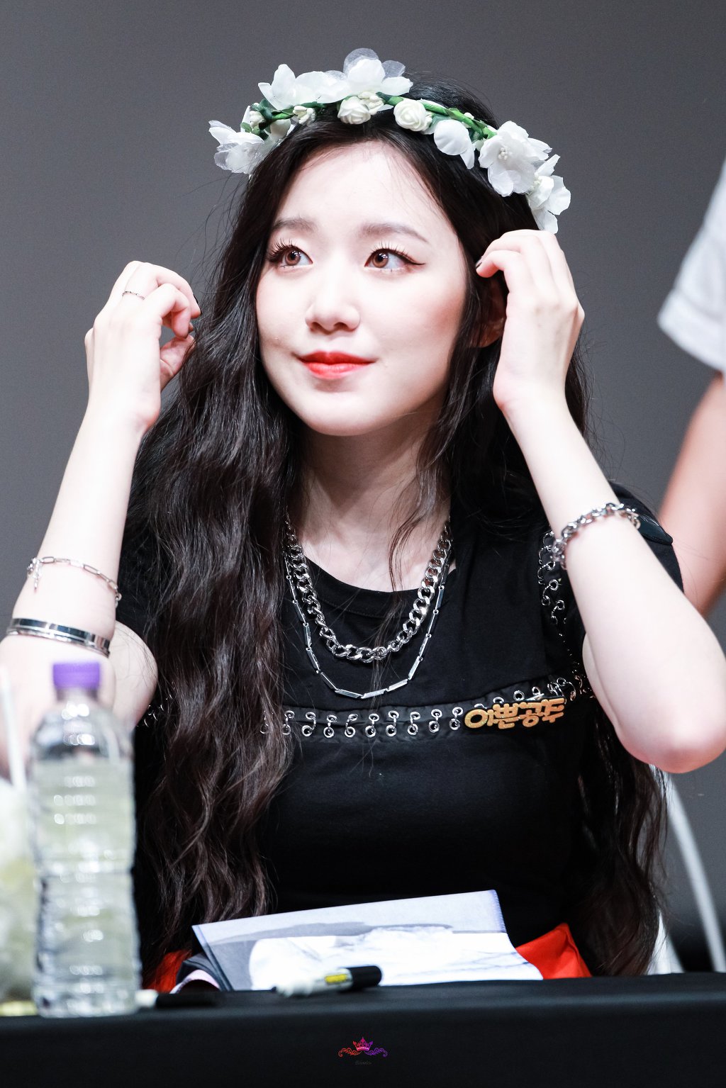 (여자)아이들의 비쥬얼담당 백설공주 슈화.jpgif (311장) | 인스티즈
