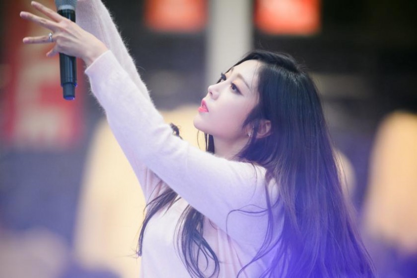 ㄹㅇ루다가 개쩌는 러블리즈 지수의 콧대.jpgif | 인스티즈