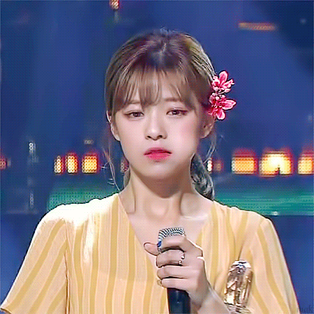 오늘자 뮤뱅 앵콜무대 트와이스 정연 | 인스티즈