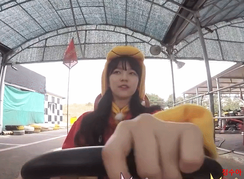 제주도에서 카트타는 프로미스 나인.gif | 인스티즈
