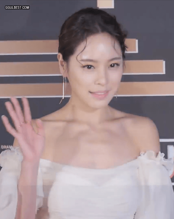 배우 홍아름 드레스.gif | 인스티즈