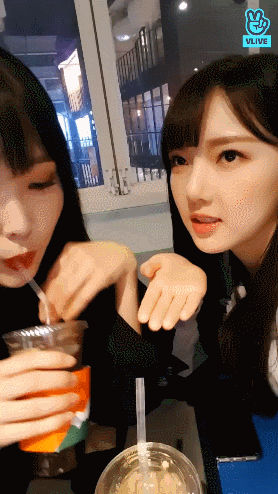 여자친구 예린 유주 v앱.gif | 인스티즈