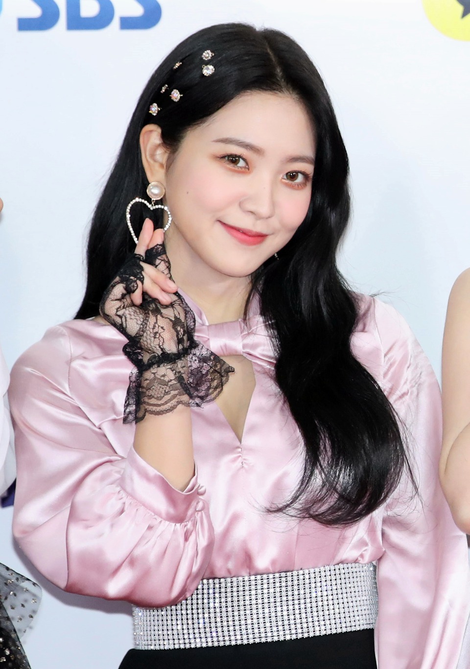 레드벨벳 2018 SBS 가요대전 레드카펫 | 인스티즈