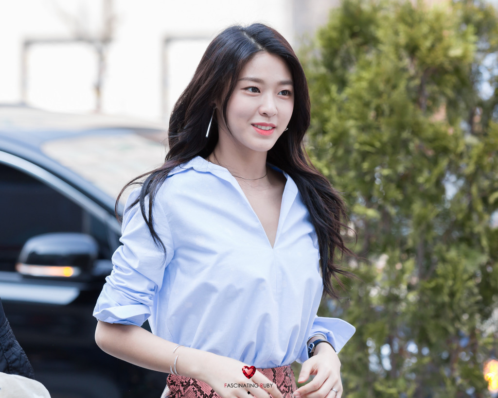 오늘 생일을 맞은 설현이.jpgif | 인스티즈