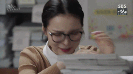 [당신이잠든사이에] 늙어가다가 회춘한 향미씨.gif (데이터주의) | 인스티즈
