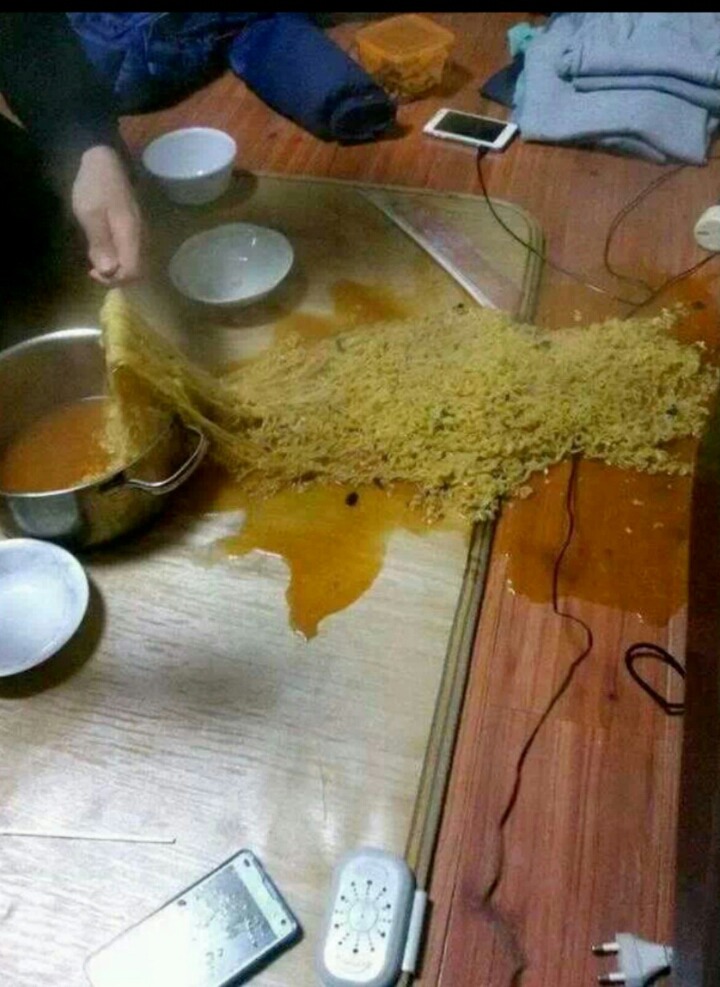 자취방 라면 대참사.jpg | 인스티즈