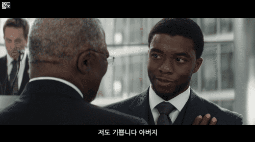 시빌워 찡해지는 장면.gif | 인스티즈